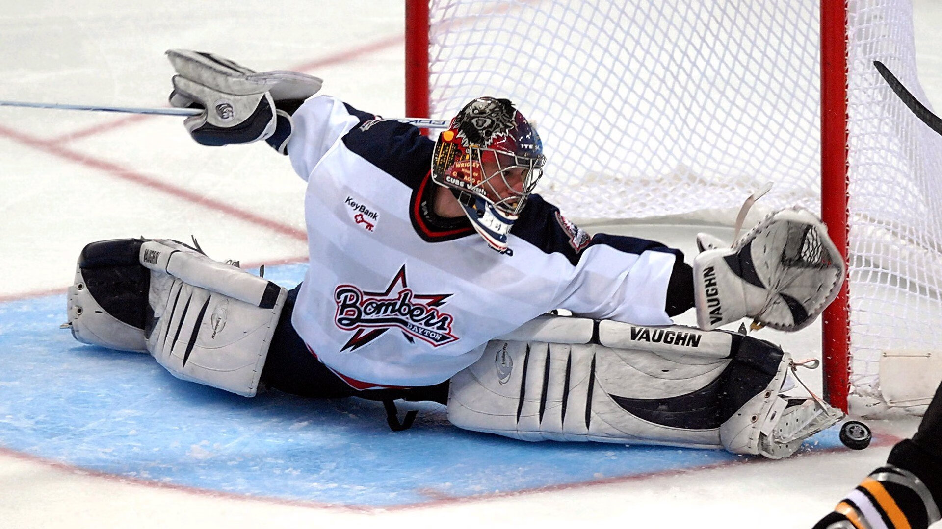 JackeyLove迎来三赛季出色发挥,快船观众热烈欢呼!气势如虹延续